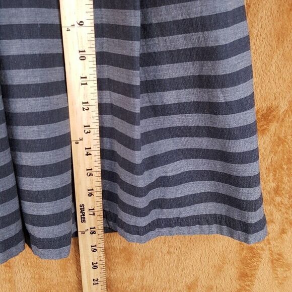 GAP Womens Skirt Size 4 Gray Stripe A-Line Pleated Pockets Above Knee - Picture 8 of 9